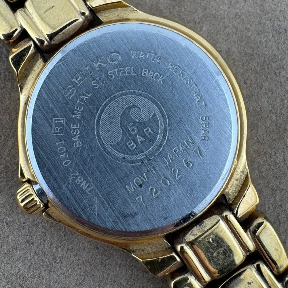 Vintage Ladies Seiko SQ50 Gold Tone Roman Numeral Watch - Picture 8 of 9